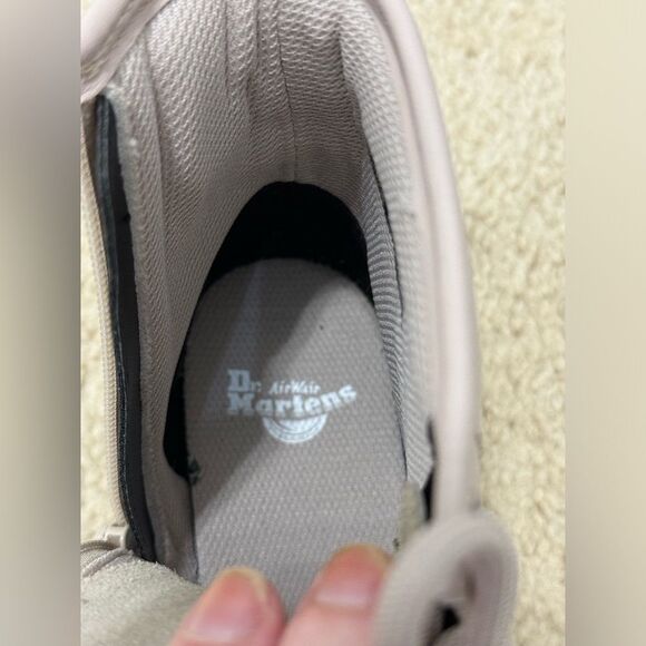 NWT Dr. Martens 1460 Big Kid Girls' Combat Boot Taupe Sz 2 - Picture 9 of 12